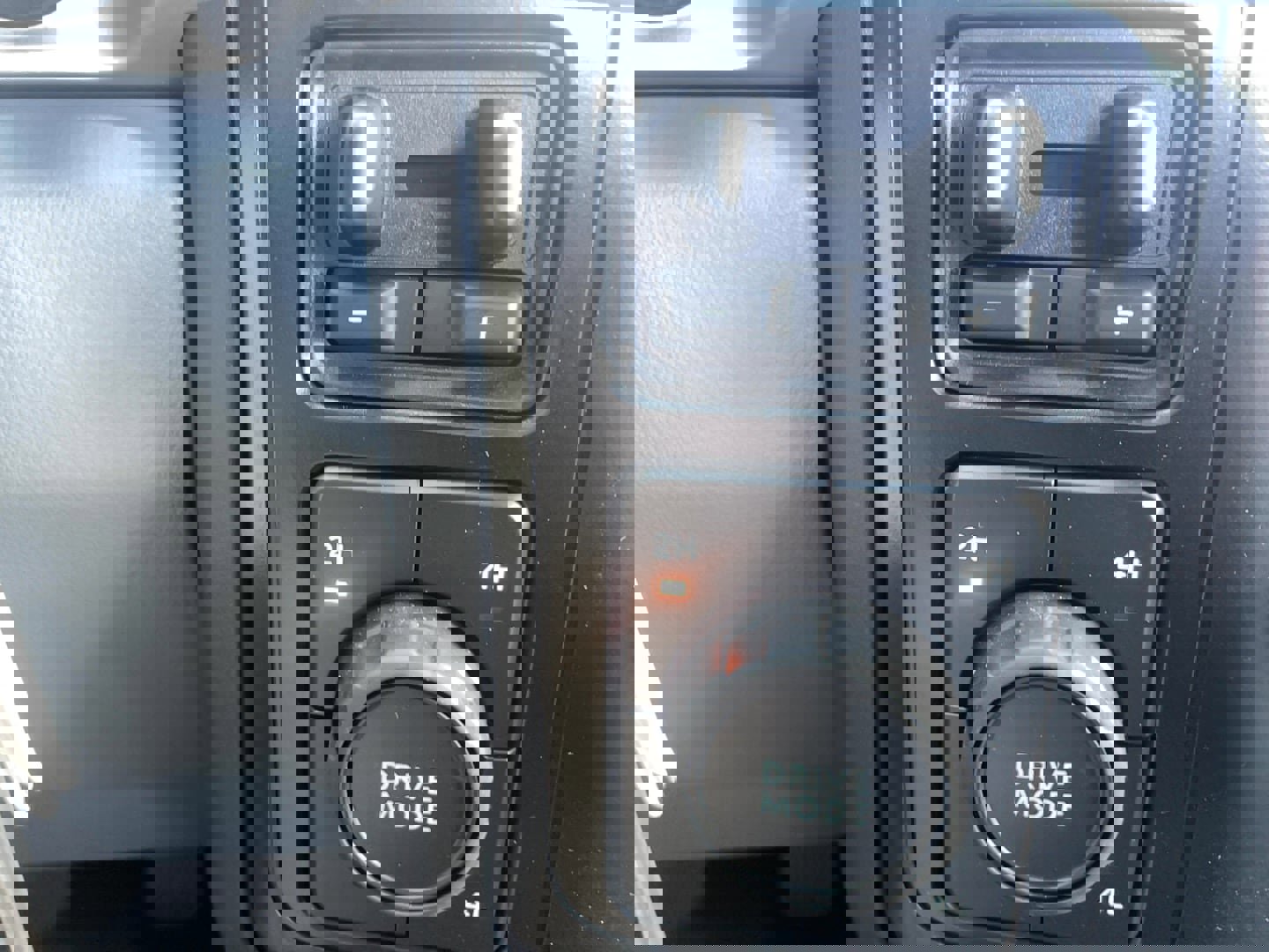 Used 2024 Ford F550 4x4 Regular Cab Super Duty image 22