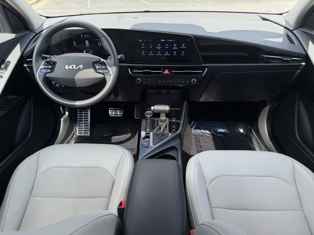 Certified 2023 Kia Niro EX Touring image 40