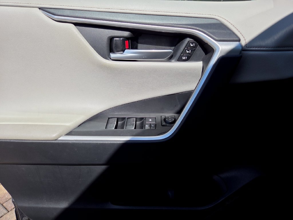 Certified 2023 Toyota RAV4 Limited FWD image 27
