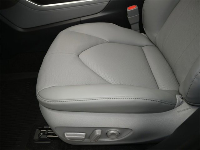 New 2026 Toyota Highlander Limited image 11