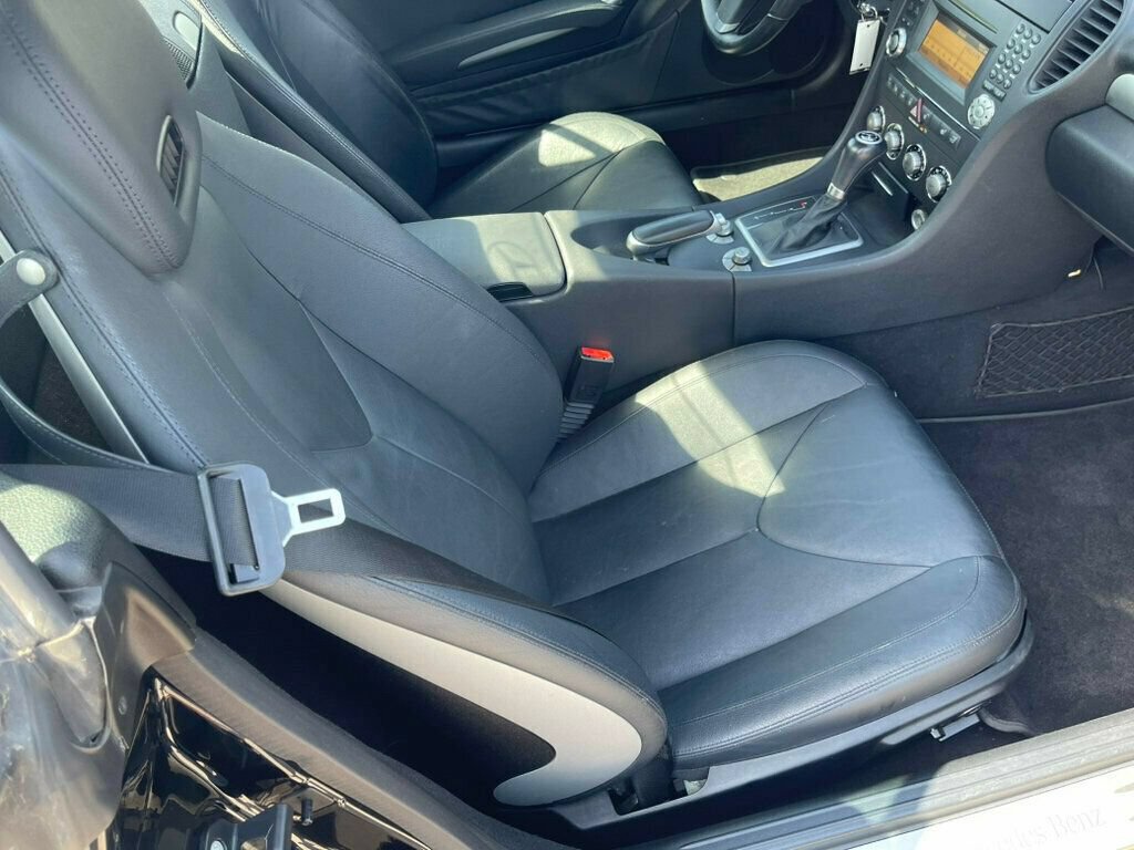 Used 2009 Mercedes-Benz SLK 350 image 25