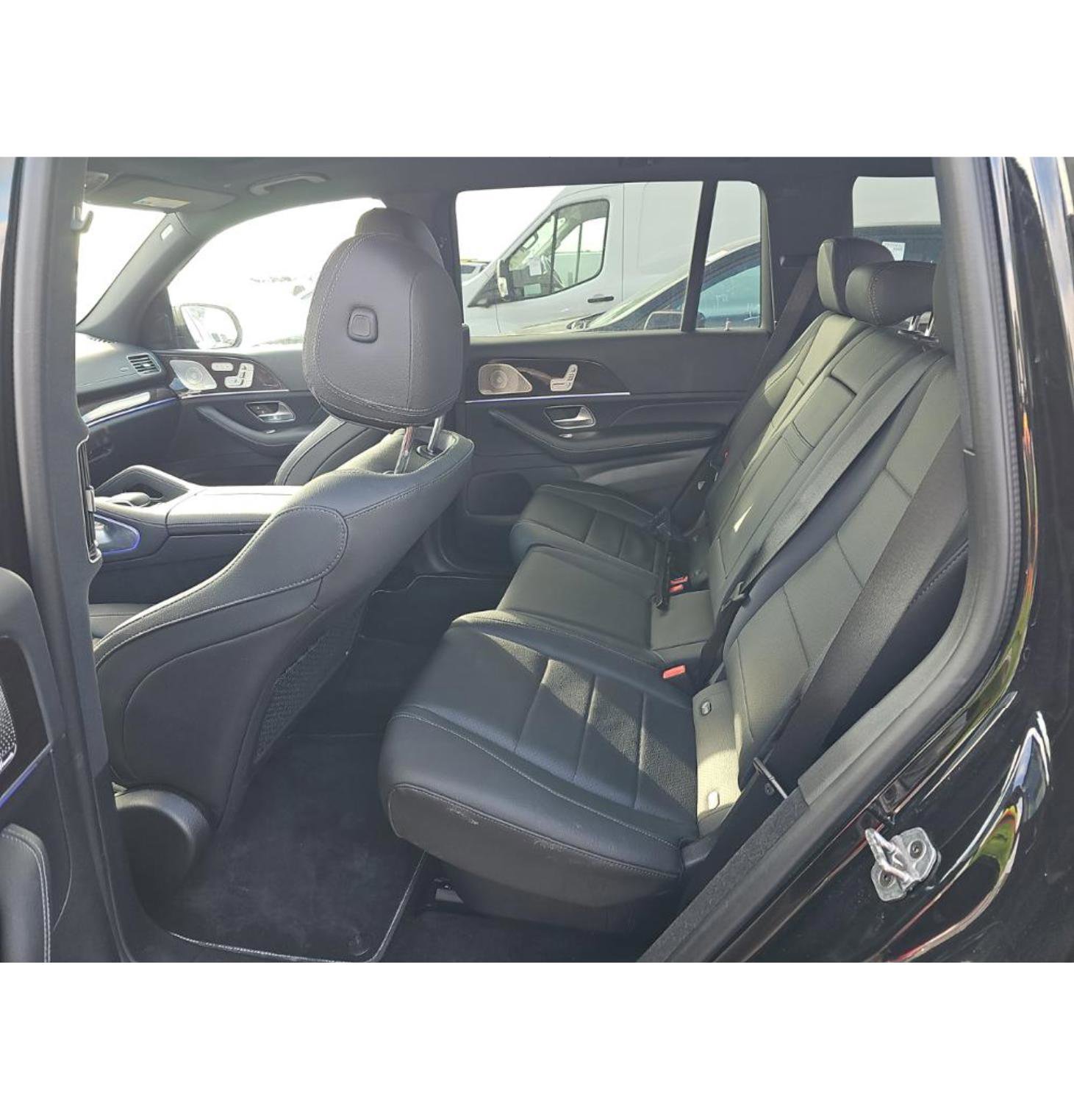 Used 2025 Mercedes-Benz GLS 450 4MATIC image 10