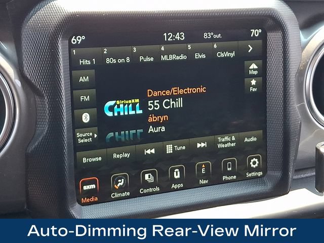 Used 2020 Jeep Gladiator Overland AWD/4WD image 13