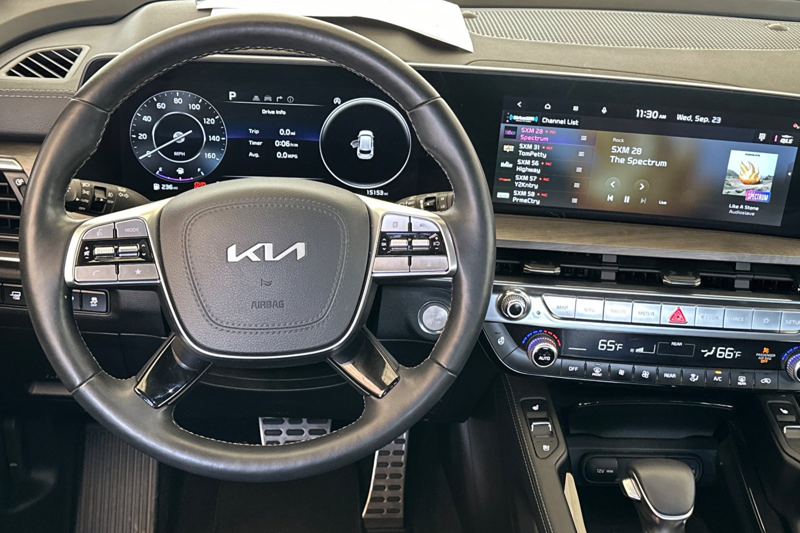 Certified 2025 Kia Telluride SX Prestige X-Line AWD/4WD image 15