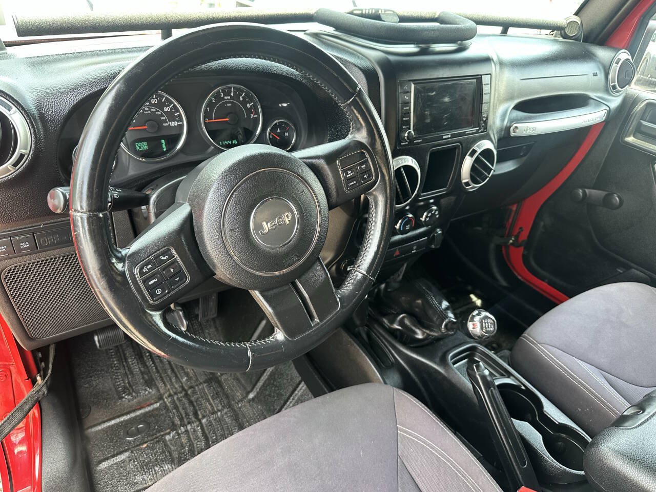 Used 2013 Jeep Wrangler Rubicon w/ Connectivity Group AWD/4WD image 12