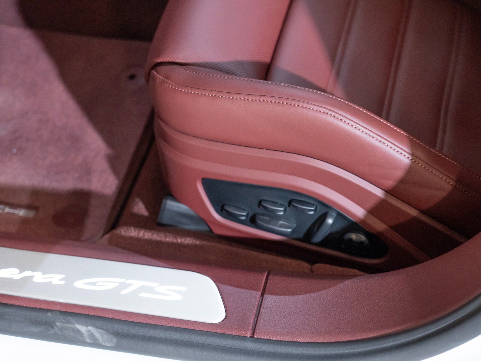 New 2026 Porsche Panamera GTS AWD/4WD image 13