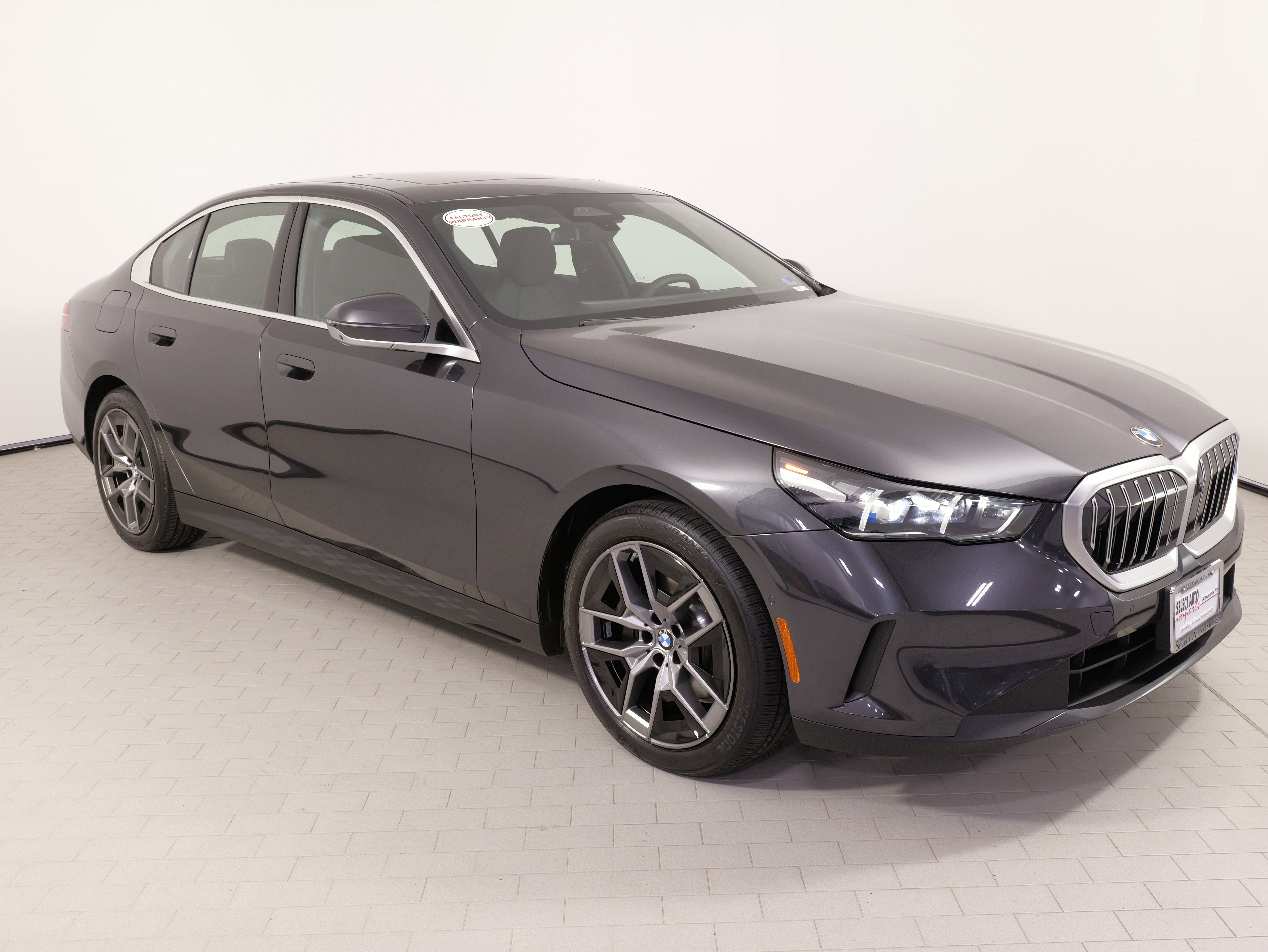 Used 2026 BMW 530i xDrive w/ Premium Package image 7