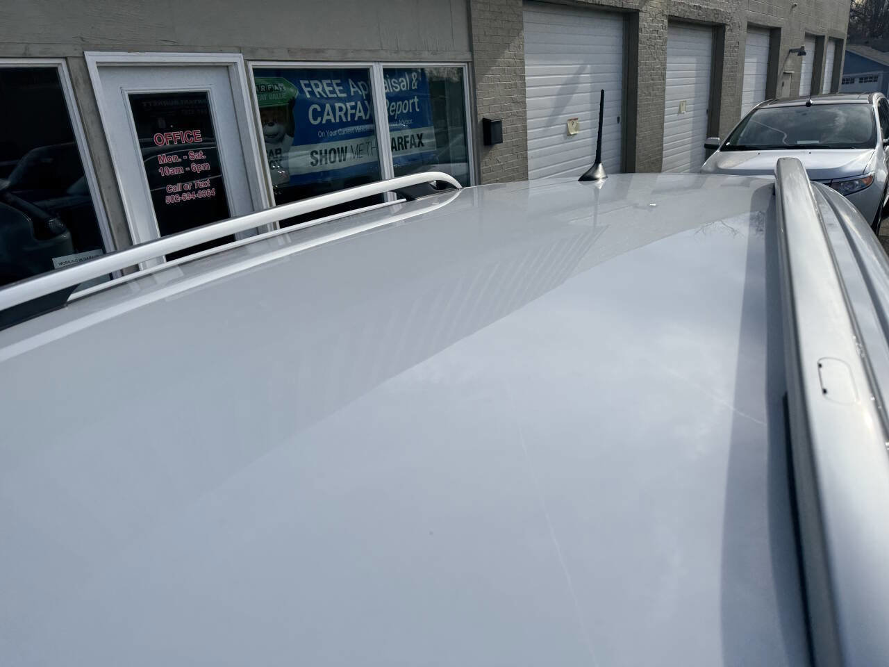 Used 2019 Jeep Cherokee Latitude w/ Cold Weather Group image 12