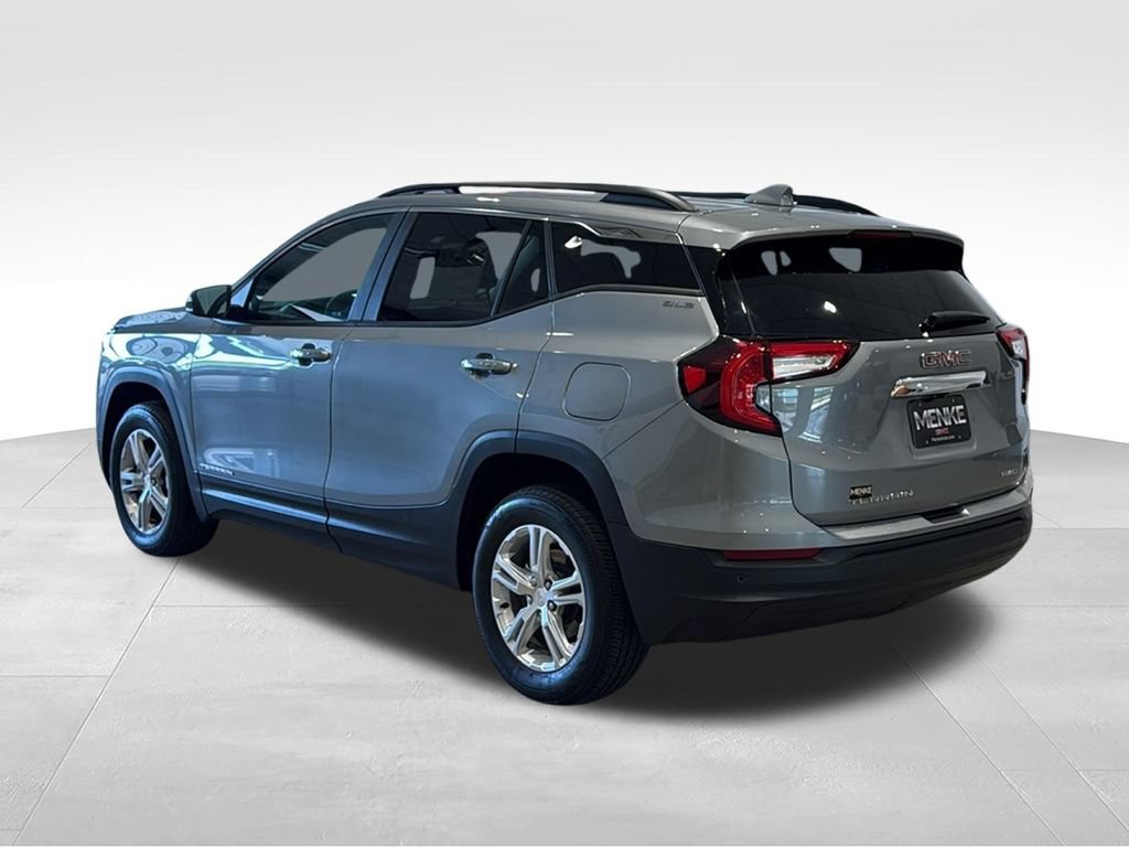 Used 2023 GMC Terrain SLE w/ Driver Convenience Package AWD/4WD image 5
