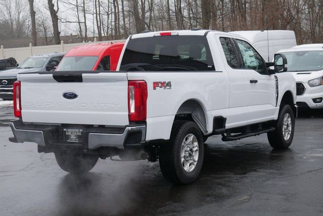 New 2026 Ford F250 XLT w/ FX4 Off-Road Package AWD/4WD image 10