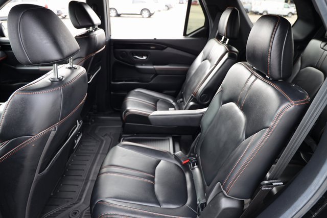 Certified 2025 Honda Pilot TrailSport image 13