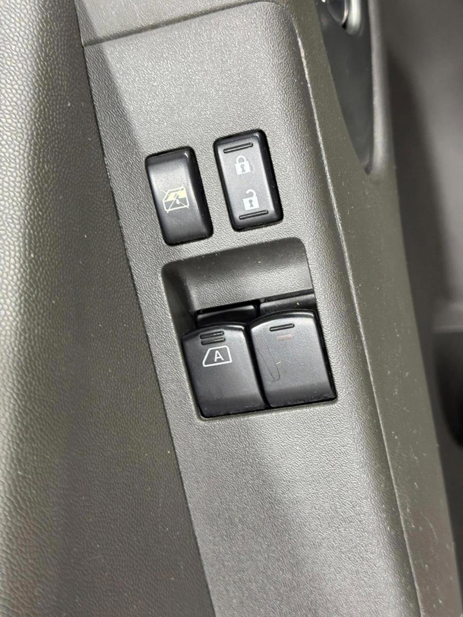 Used 2014 Nissan Frontier SV w/ SV Value Truck Package image 21