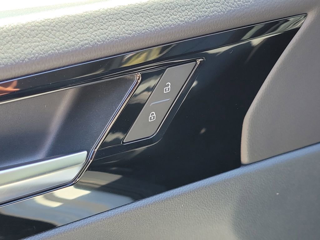 New 2026 Volkswagen Jetta SEL image 13