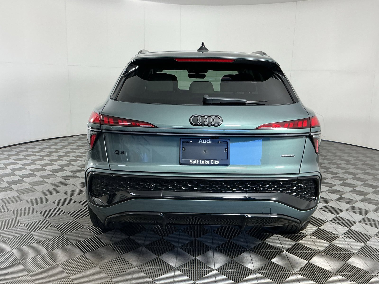 New 2026 Audi Q3 quattro 2.0T AWD/4WD image 7