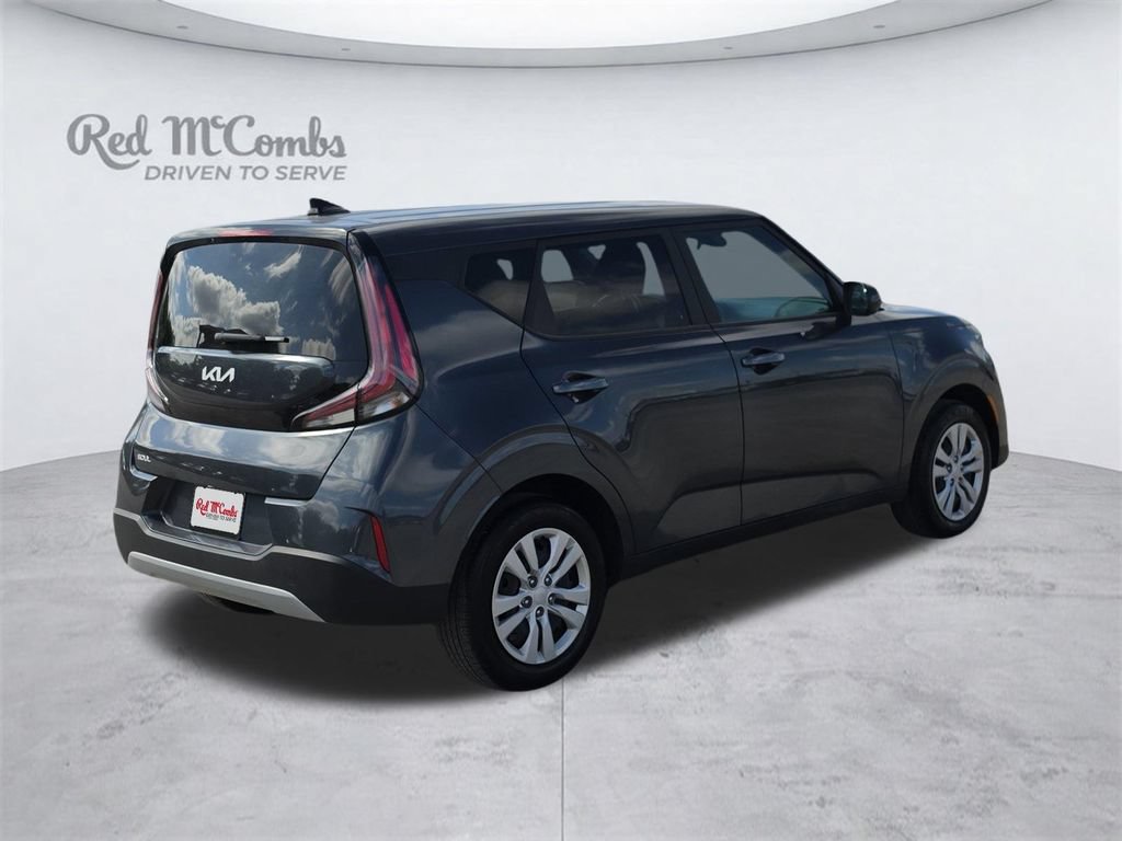 Used 2025 Kia Soul LX FWD image 7