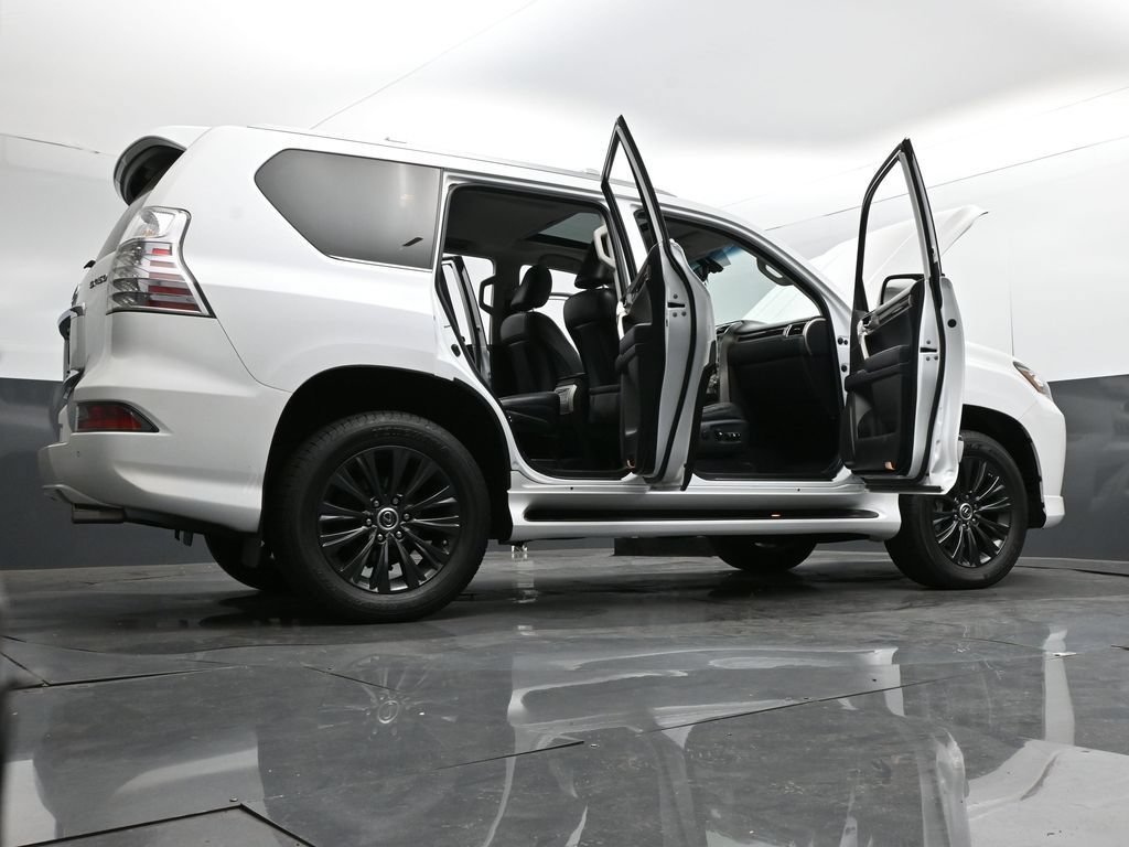 Used 2016 Lexus GX 460 w/ Premium Package AWD/4WD image 39