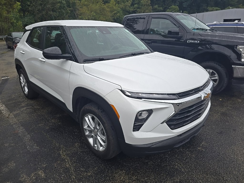 Used 2024 Chevrolet TrailBlazer LS AWD/4WD image 4