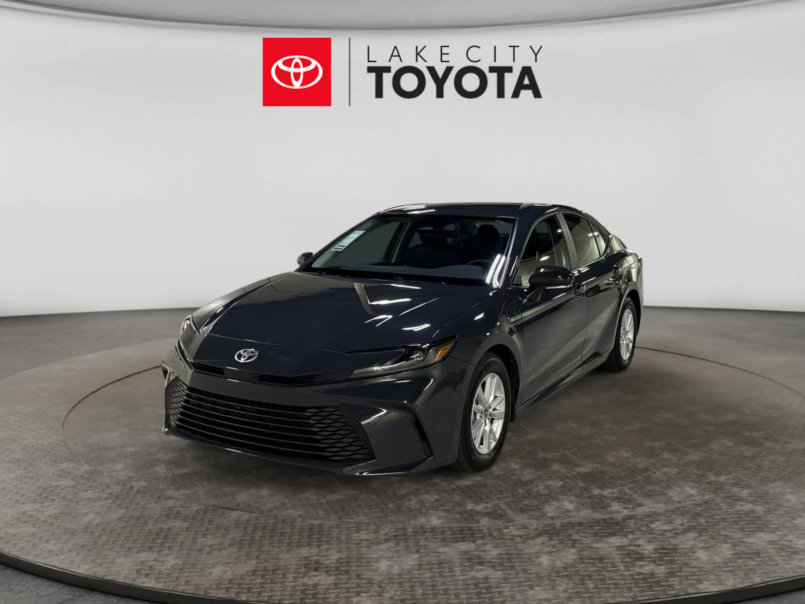 Used 2025 Toyota Camry LE FWD image 1