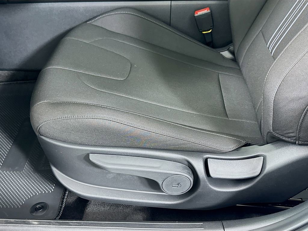 New 2026 Hyundai Elantra Blue image 19