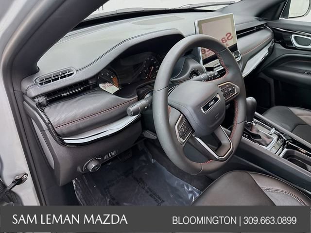 Used 2024 Jeep Compass Trailhawk image 9