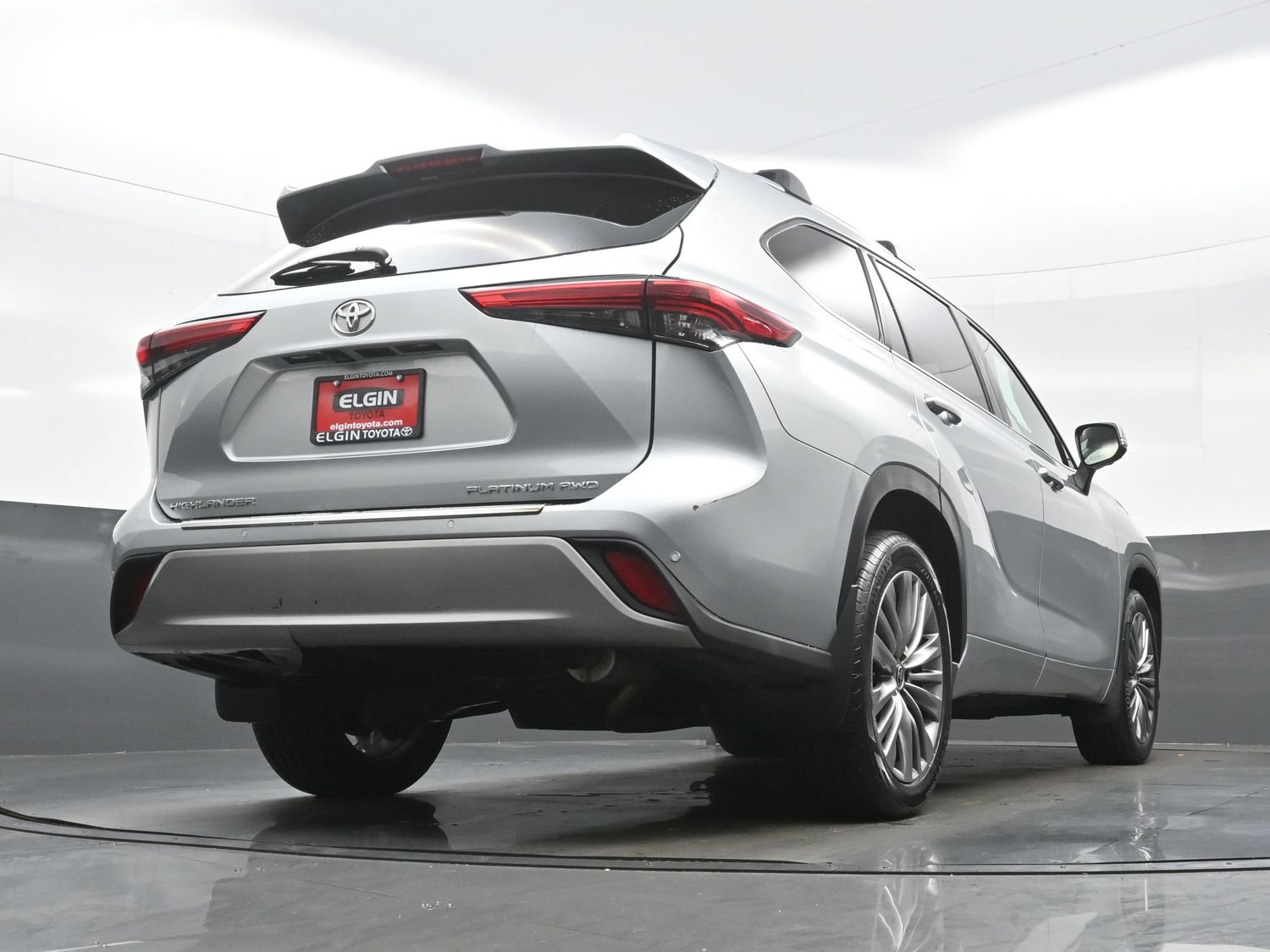 Used 2021 Toyota Highlander Platinum AWD/4WD image 34
