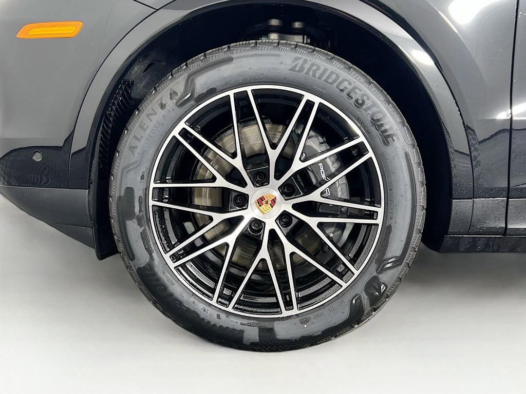 New 2026 Porsche Cayenne image 33