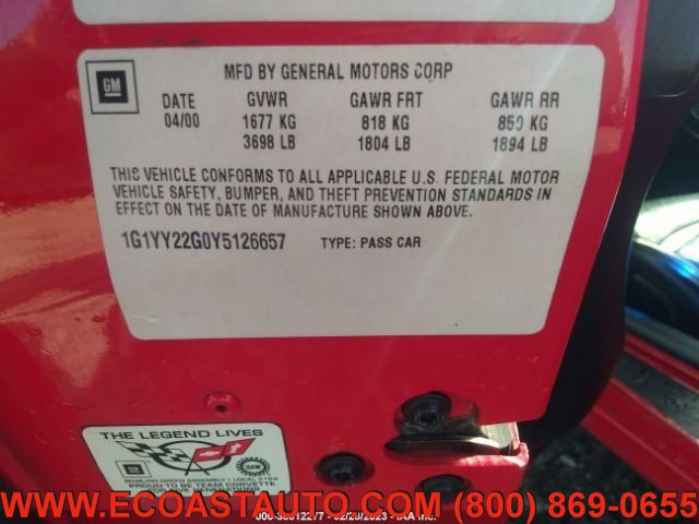 Used 2000 Chevrolet Corvette Coupe w/ Performance Handling Pkg RWD image 10