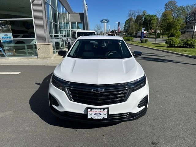 Used 2023 Chevrolet Equinox LS w/ LS Convenience Package AWD/4WD image 3