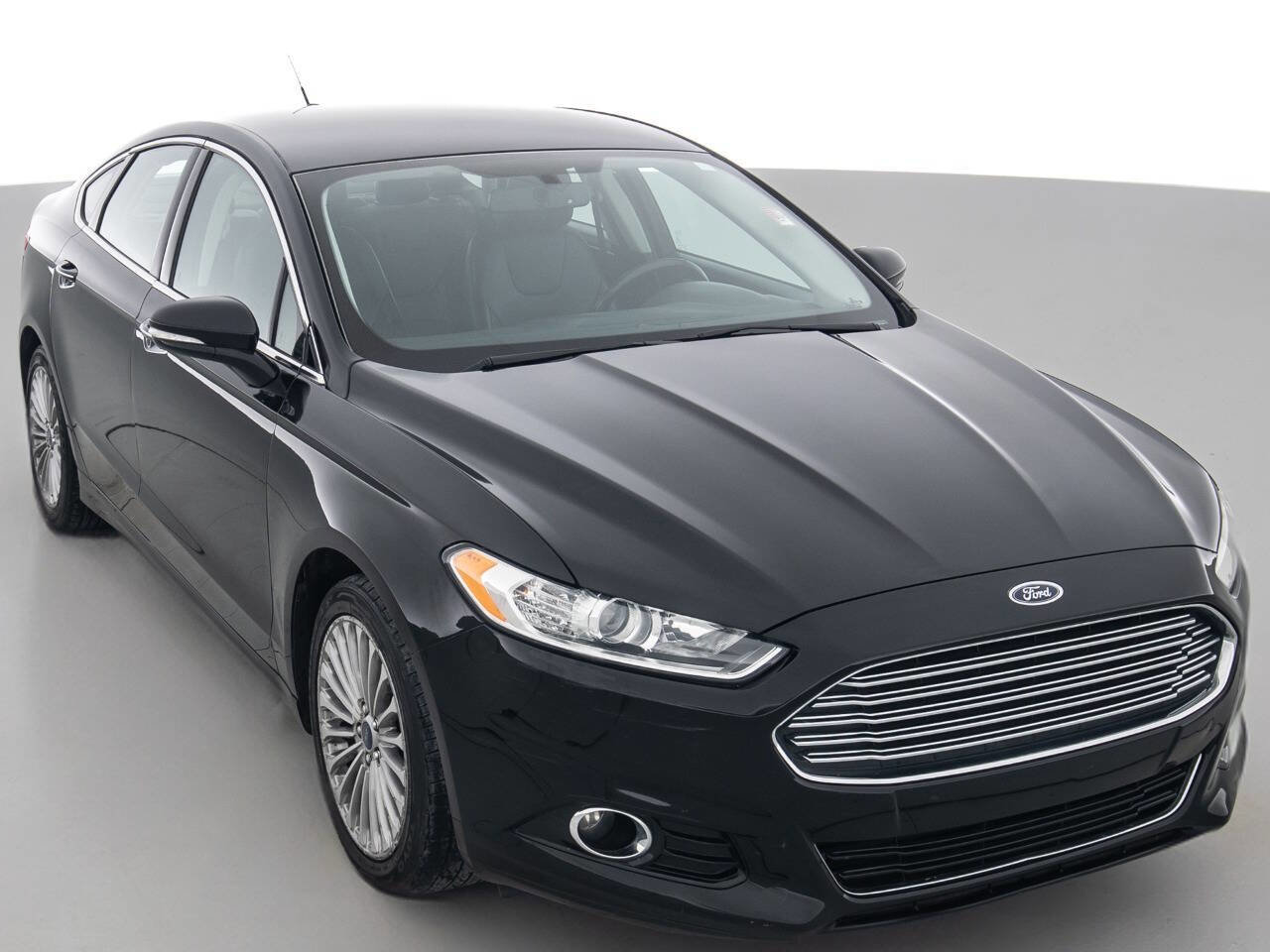Used 2016 Ford Fusion Titanium image 1