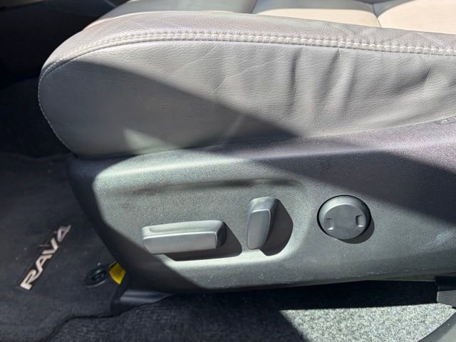 Used 2014 Toyota RAV4 Limited w/ Technology Package image 17