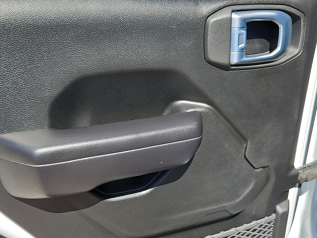Certified 2021 Jeep Wrangler Unlimited Rubicon AWD/4WD image 16