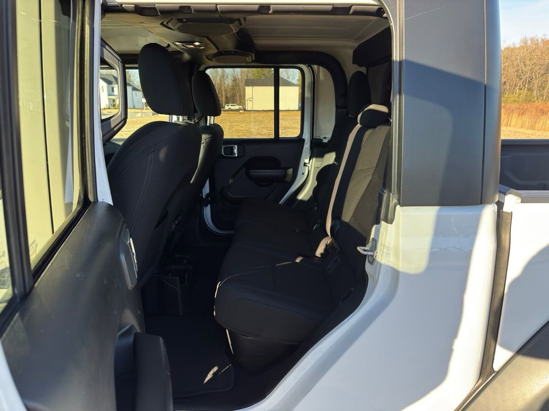 Used 2020 Jeep Gladiator Sport w/ Quick Order Package 24S image 17