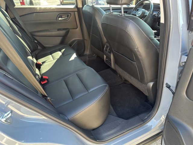 Used 2022 Nissan Rogue SL image 8