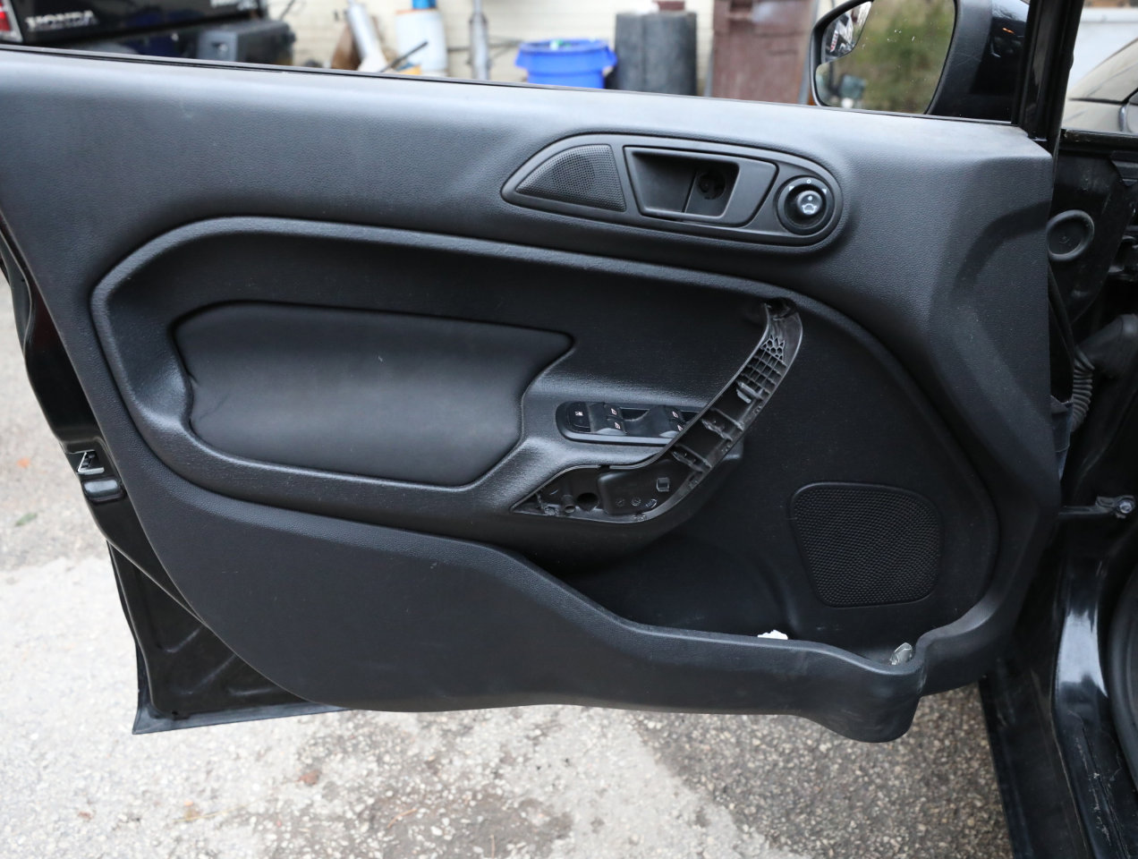 Used 2011 Ford Fiesta SE w/ 203A Rapid Spec Order Code image 15