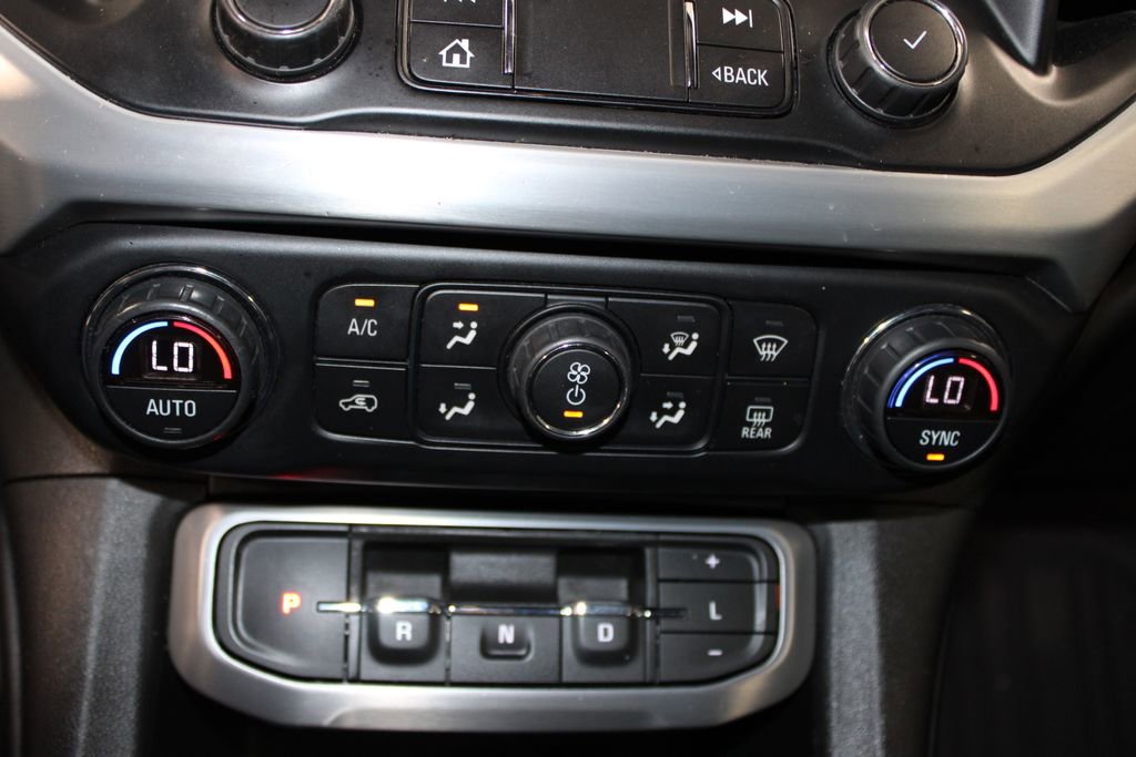 Used 2022 GMC Acadia SLE w/ Driver Convenience Package image 44