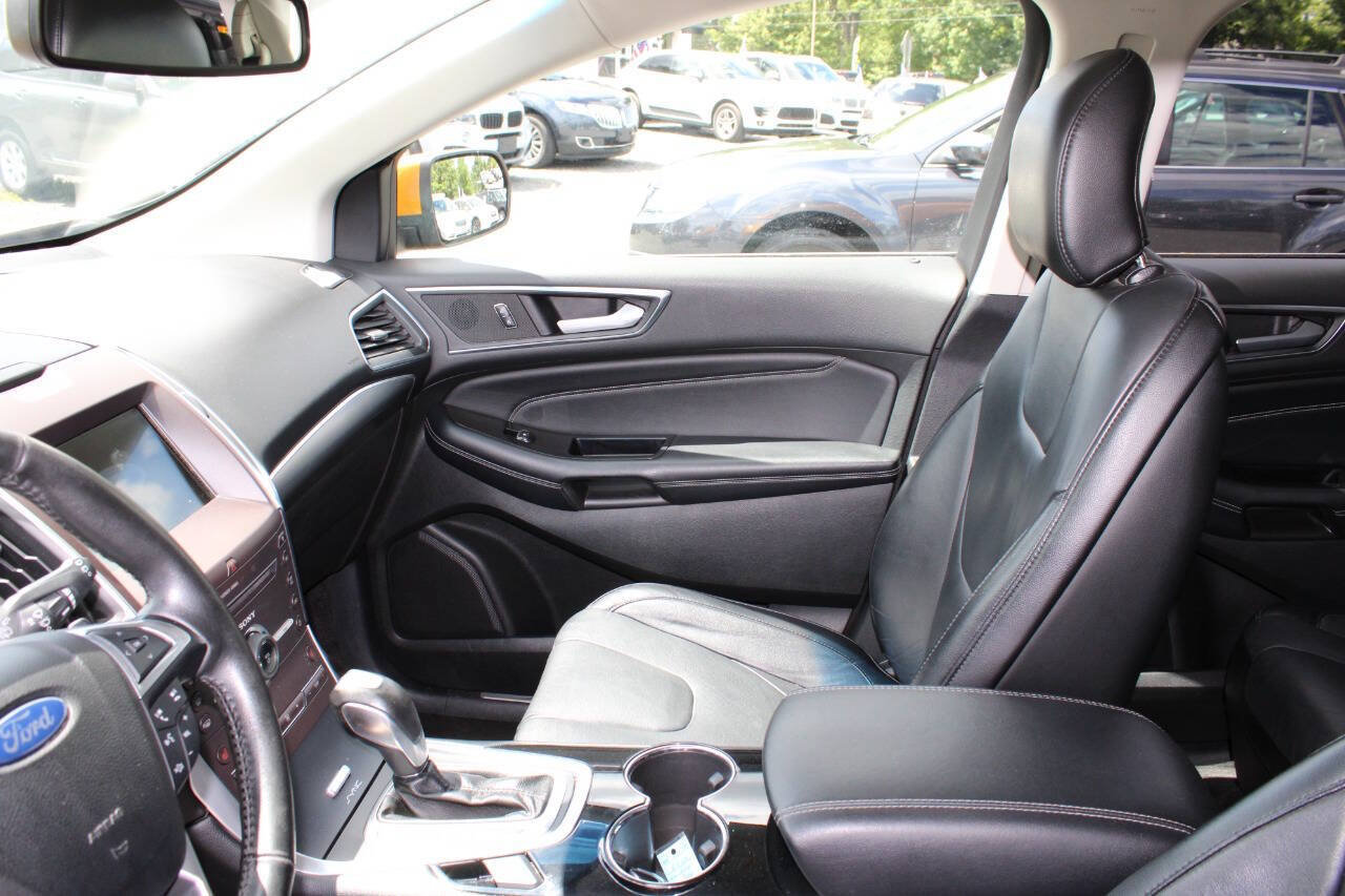 Used 2016 Ford Edge Titanium AWD/4WD image 14
