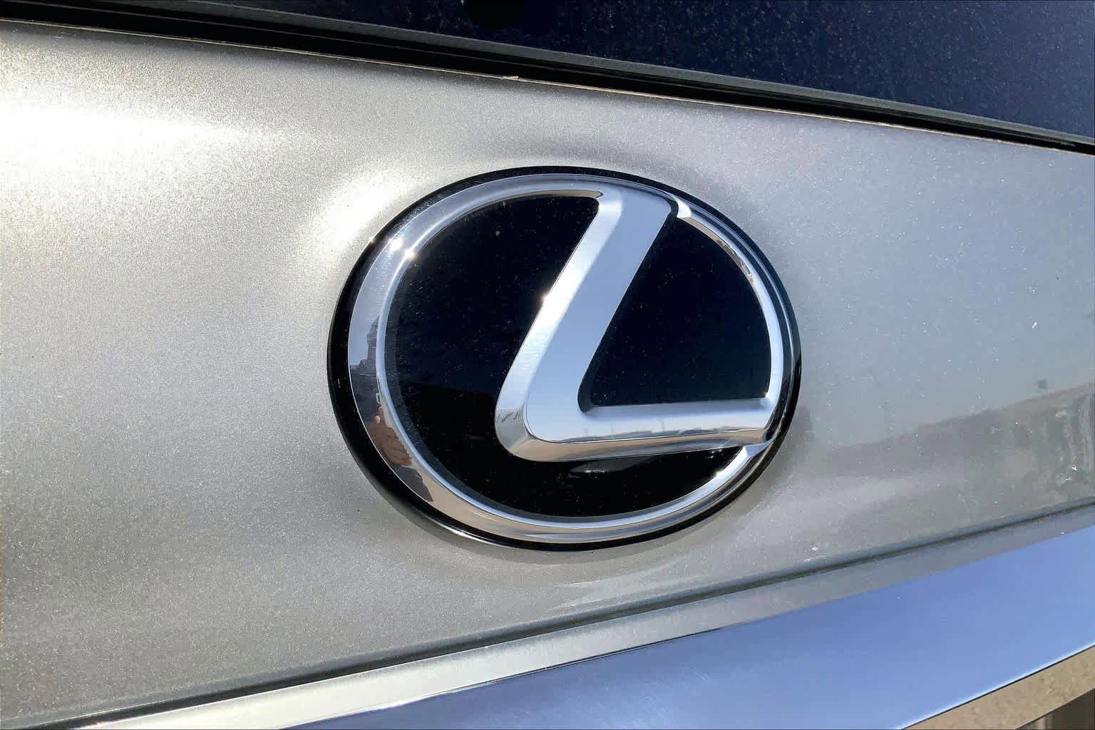 Used 2021 Lexus GX 460 Premium w/ Premium Package AWD/4WD image 33