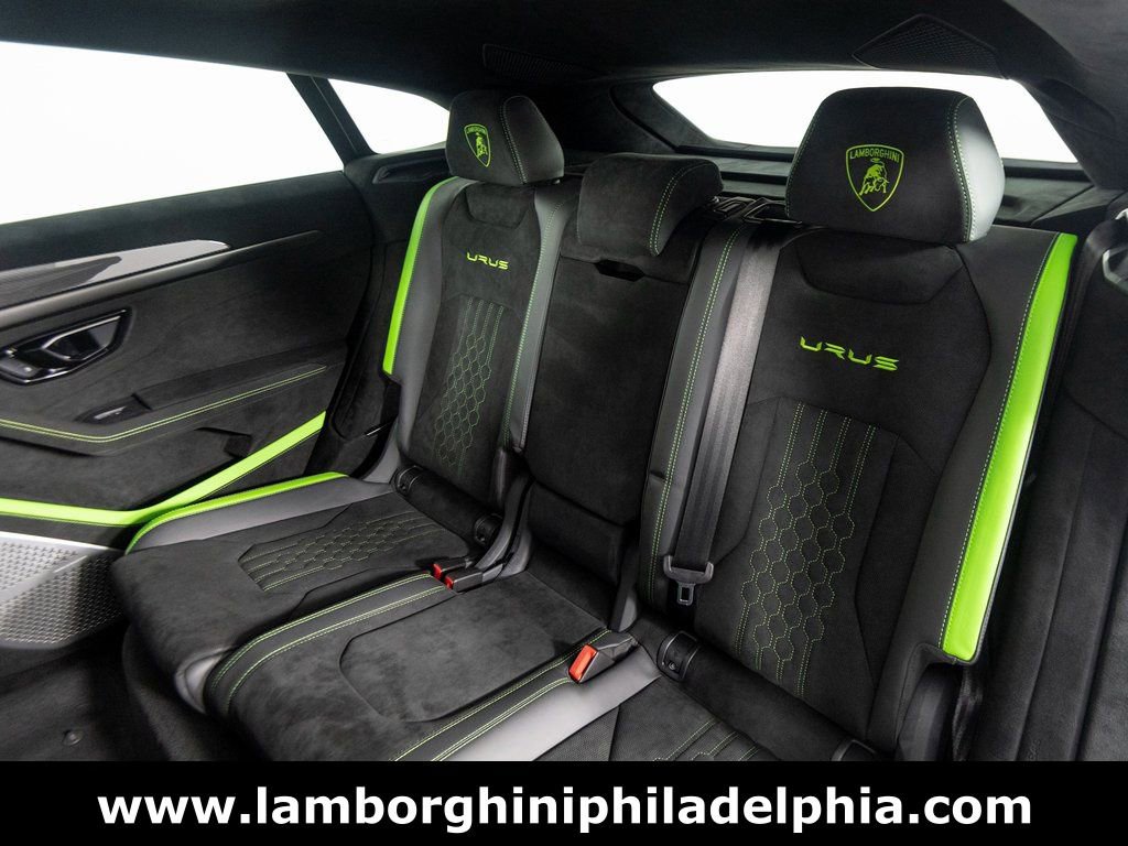 Used 2024 Lamborghini Urus Performante image 42
