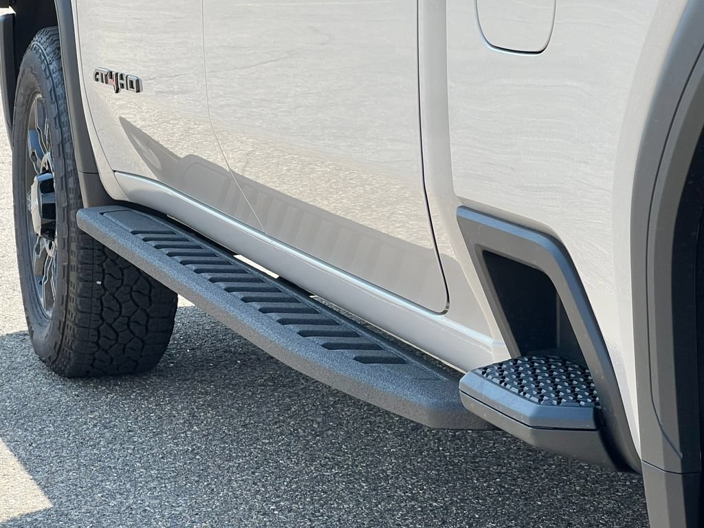 New 2026 GMC Sierra 2500 AT4 w/ AT4 Premium Plus Package AWD/4WD image 11