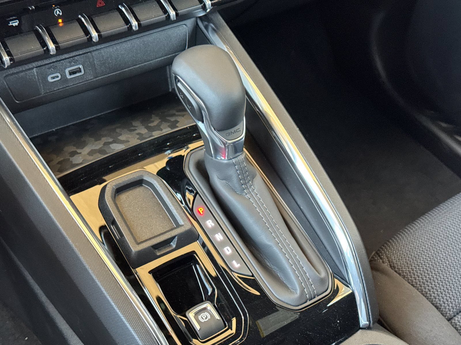 New 2026 GMC Canyon Elevation w/ Technology Package RWD image 19