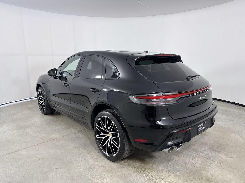 Certified 2022 Porsche Macan S w/ Premium Package Plus AWD/4WD image 3