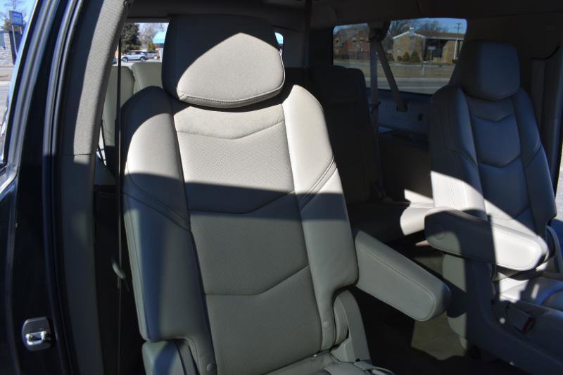 Used 2019 Cadillac Escalade ESV Luxury image 24