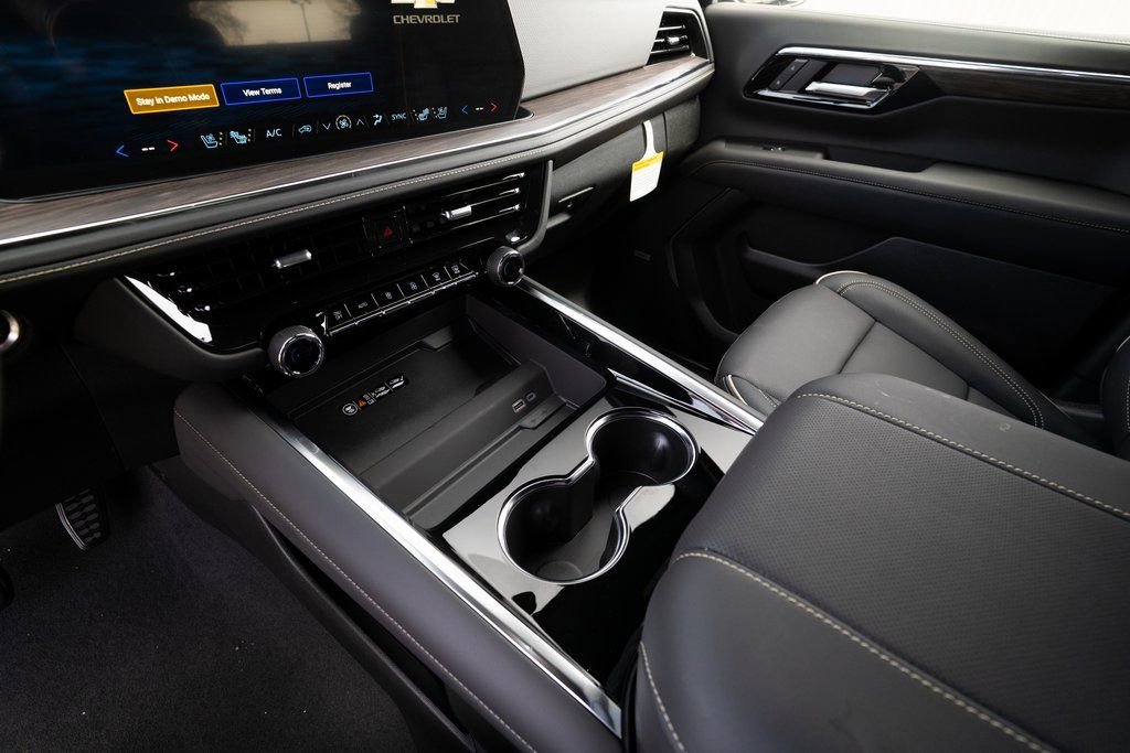 New 2025 Chevrolet Suburban Premier w/ LPO, Get Active Package image 19