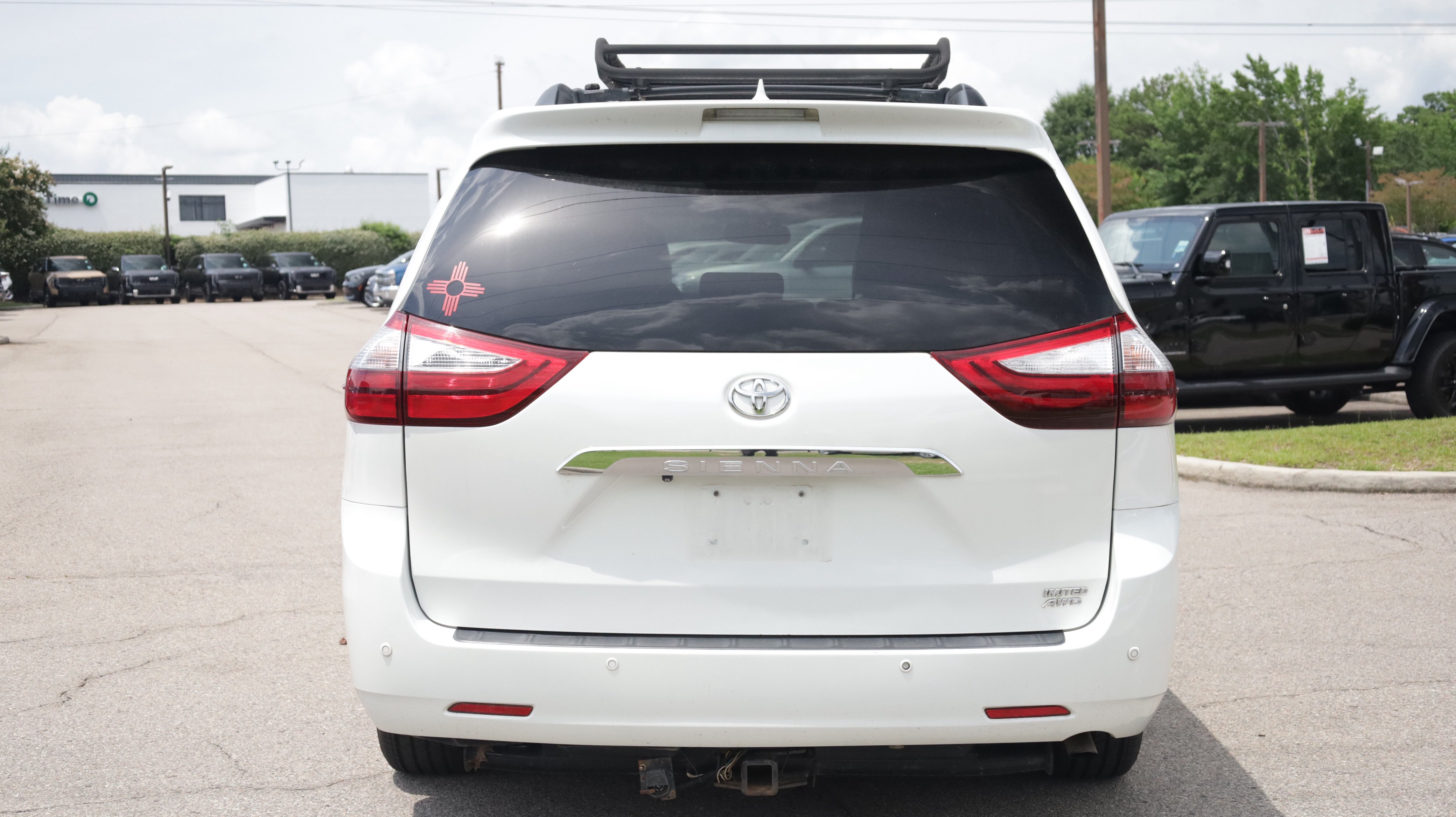 Used 2015 Toyota Sienna Limited Premium AWD/4WD image 3