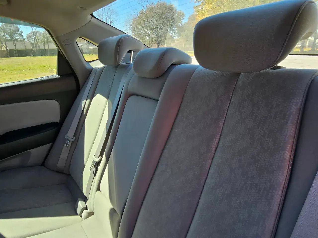 Used 2010 Hyundai Elantra w/ Comfort Pkg 2 FWD image 18