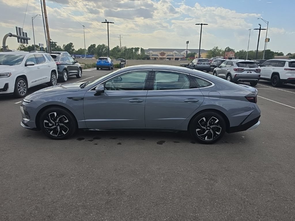 Certified 2025 Hyundai Sonata SEL FWD image 16
