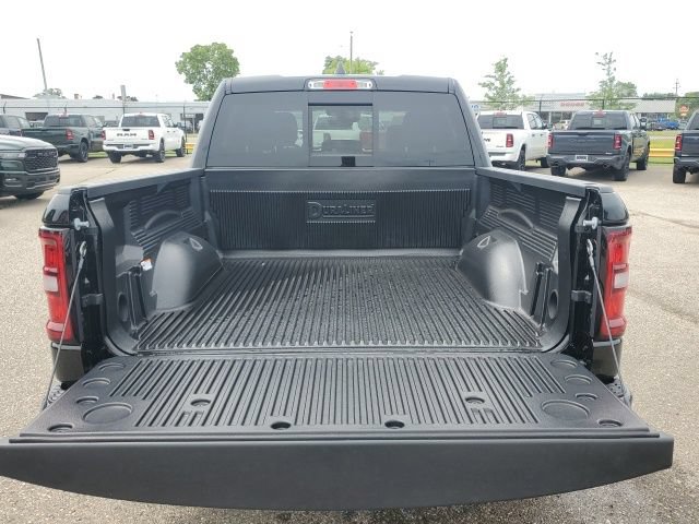 New 2026 RAM 1500 Laramie w/ Night Edition AWD/4WD image 6