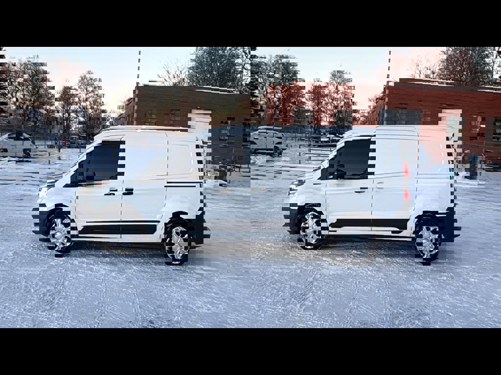 Used 2017 Ford Transit Connect XL image 3