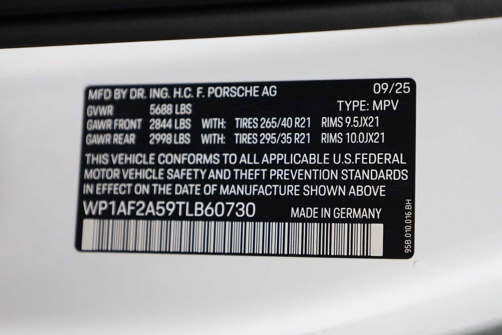 New 2026 Porsche Macan GTS image 43