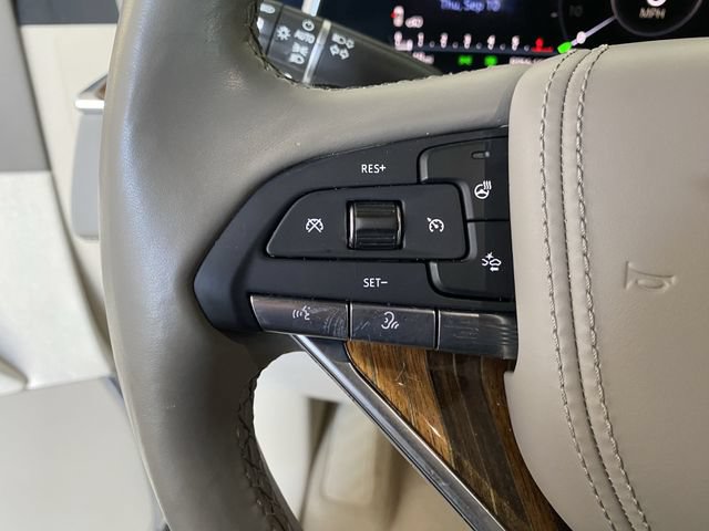 Used 2021 Cadillac Escalade Sport Platinum AWD/4WD image 32